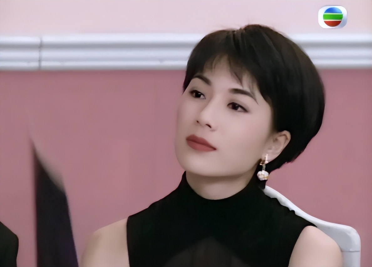 一代女神张可颐52岁还如此美丽她到底经历了什么