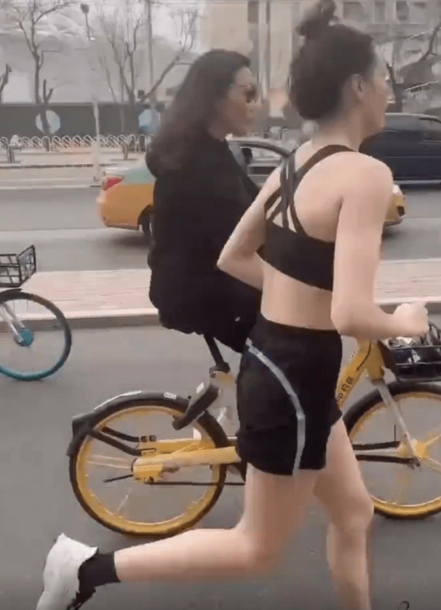 谷爱凌沉迷健身跑步，满头大汗自拍晒照！18岁身材火辣，皮肤紧致休闲区蓝鸢梦想 - Www.slyday.coM