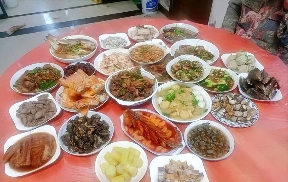 “萌娃哄妈妈起床，我们去上个幼儿园就回来”，聪明妈妈懒一点休闲区蓝鸢梦想 - Www.slyday.coM
