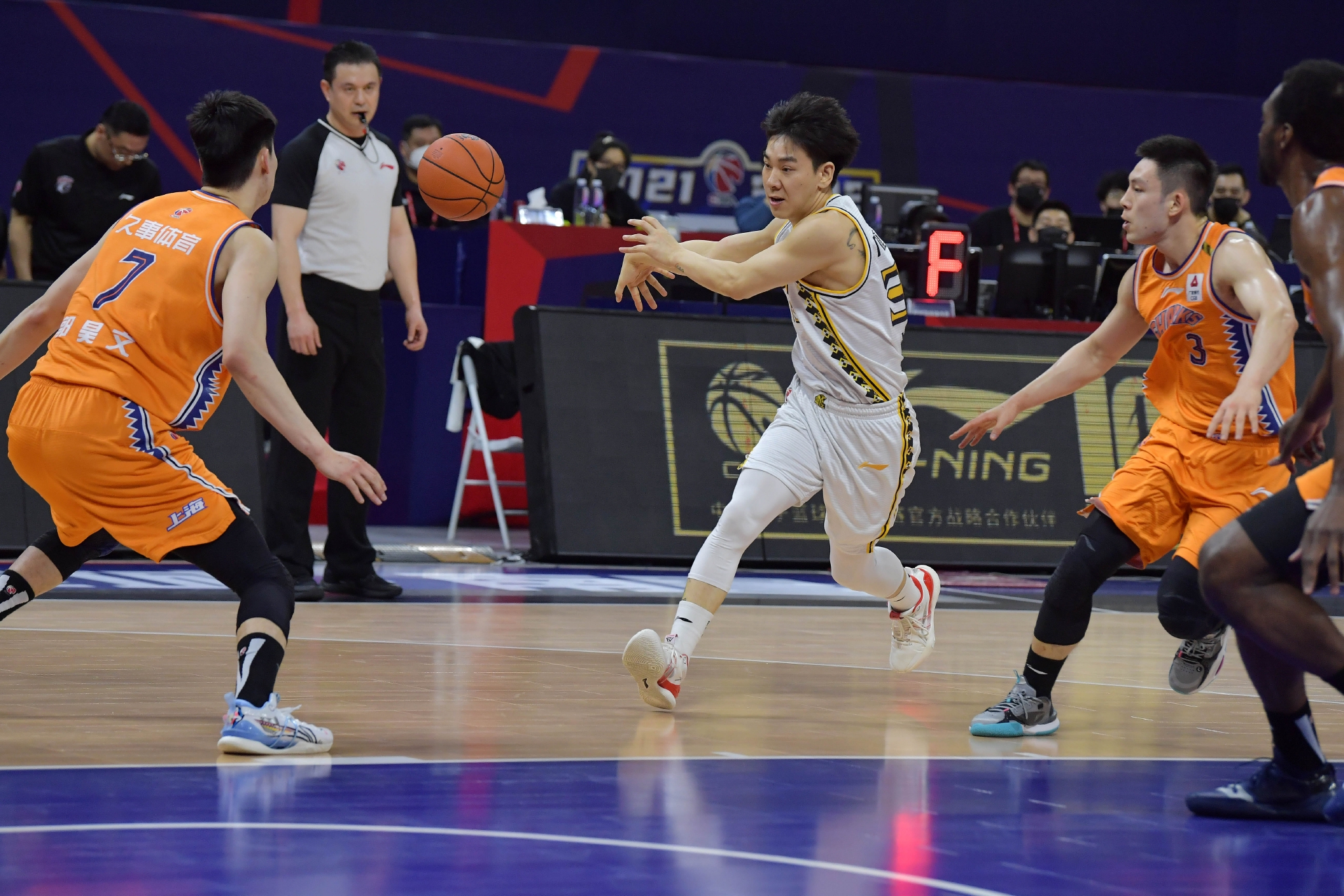 篮球——CBA季后赛：浙江广厦控股胜上海久事休闲区蓝鸢梦想 - Www.slyday.coM