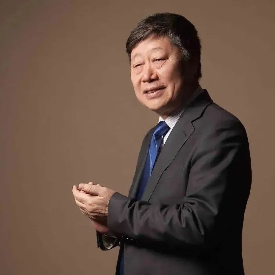 「改革创新」张瑞敏:物联网时代的价值观,人的价值第一|海尔|生态|游戏|小微|科层制_新浪新闻