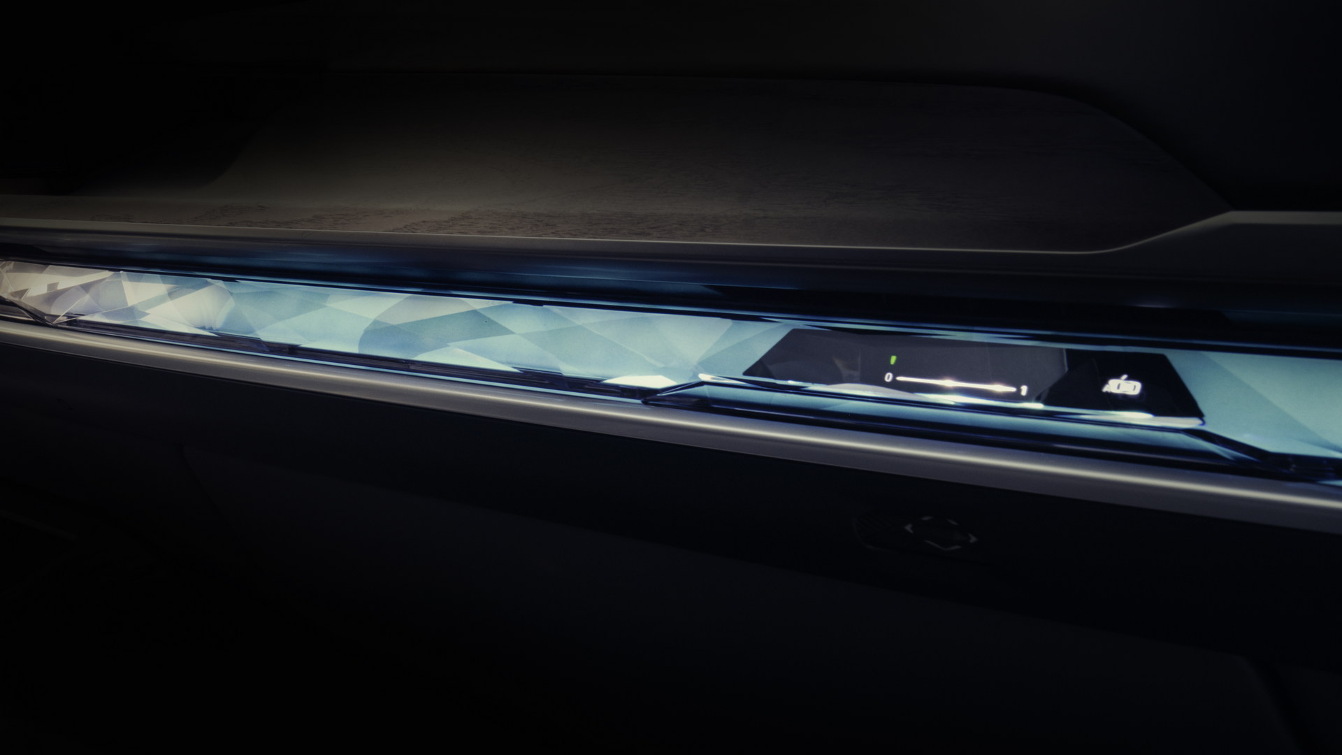 将于4月20日亮相 BMW i7最新预告图发布