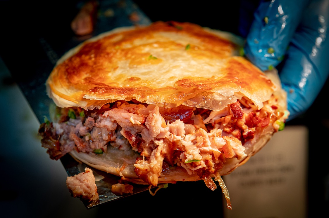 西北的美食来贵阳了,你最喜欢的肉夹馍羊肉串,一样不少__财经头条