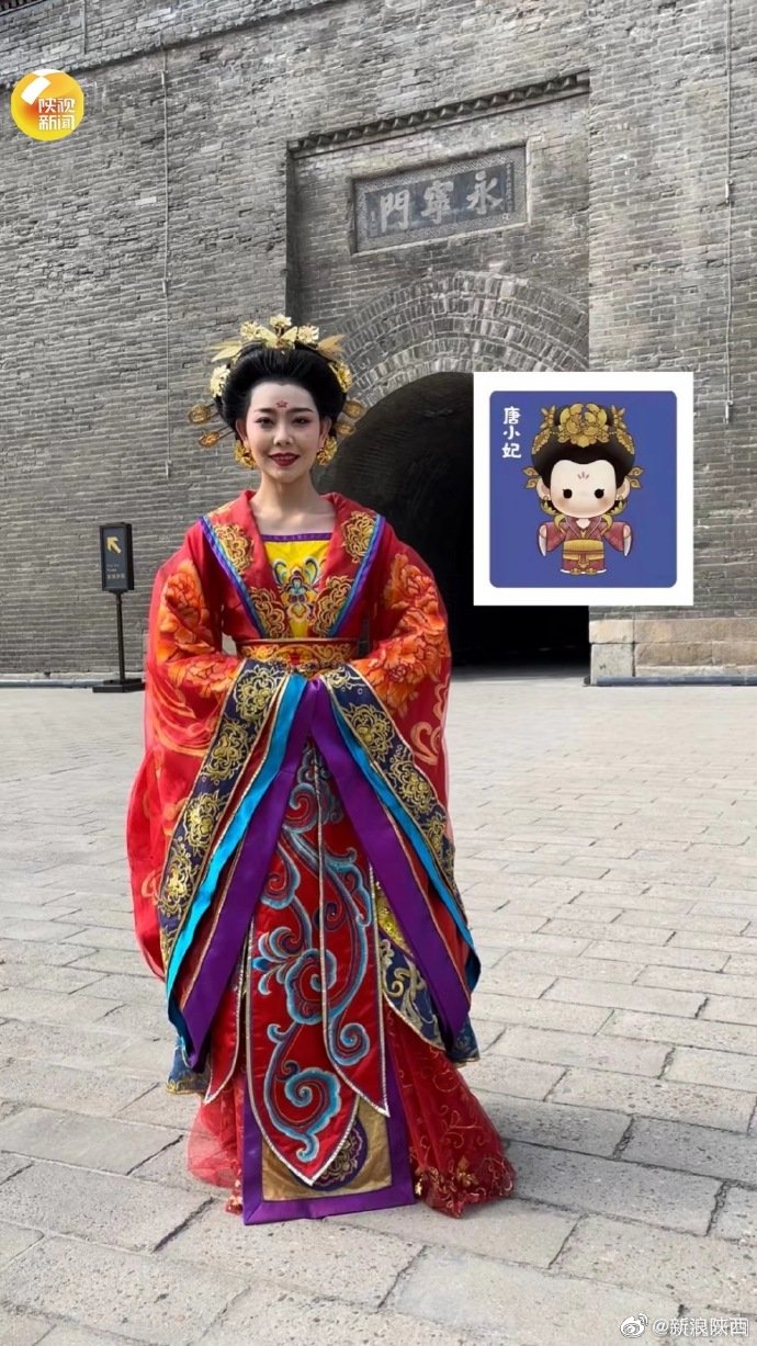 近日，西安给市民发放核酸贴纸作为凭证……休闲区蓝鸢梦想 - Www.slyday.coM