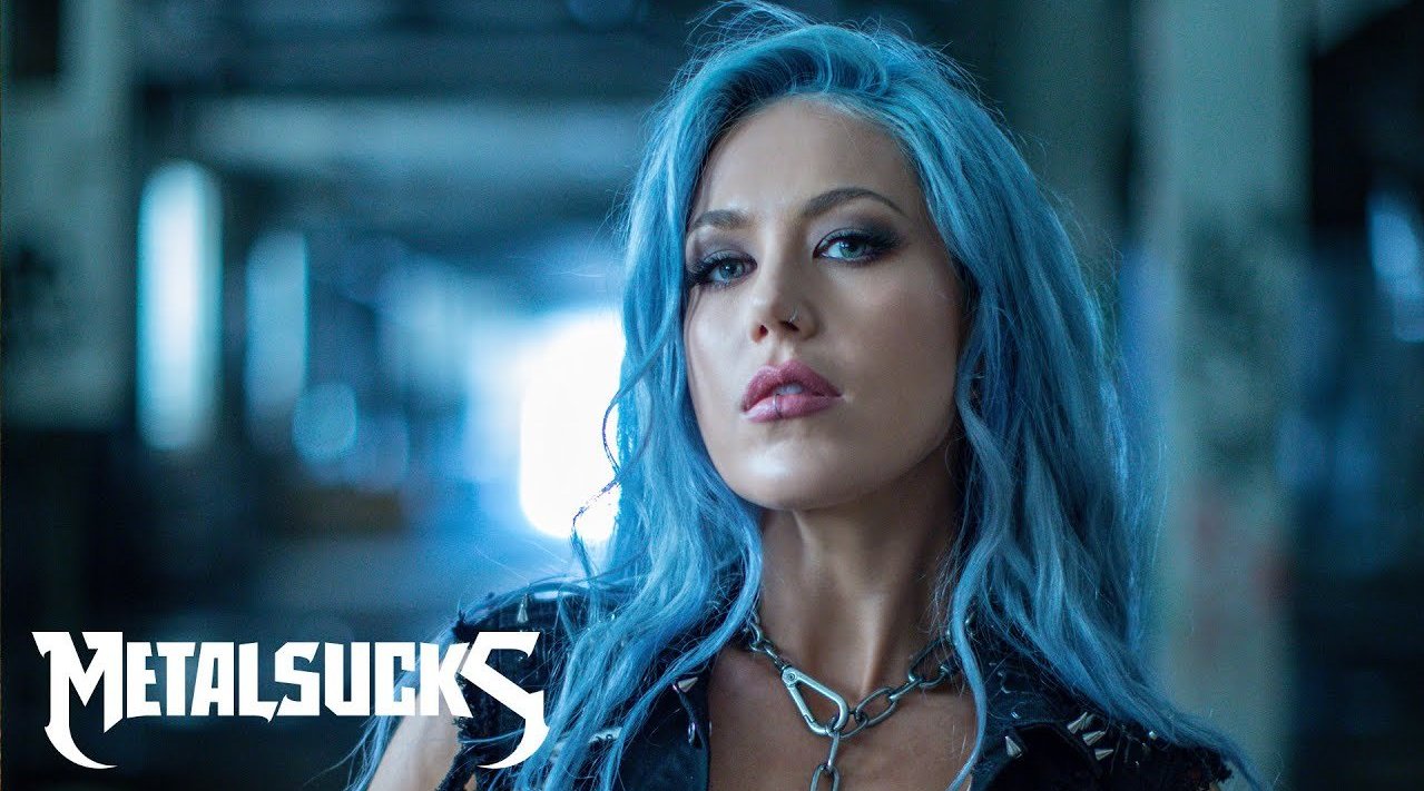 瑞典 乐队arch enemy的加拿大女主唱alissa