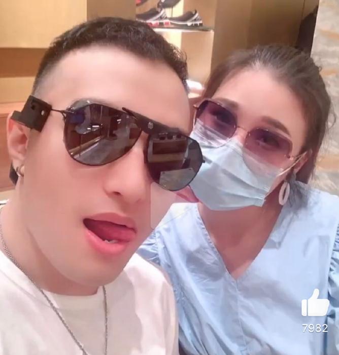 网红田一名被单亲妈妈指控,称其欺骗自己感情,骗走51万余元休闲区蓝鸢梦想 - Www.slyday.coM 网红田一名被单亲妈妈指控,称其欺骗自己感情,骗走51万余元休闲区蓝鸢梦想 - Www.slyday.coM