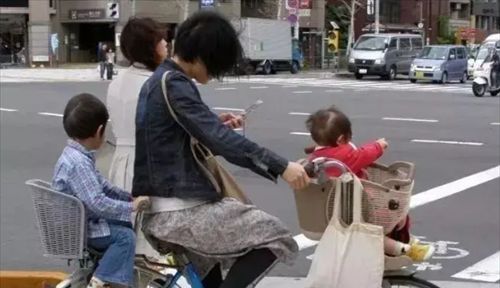 13年四川杀夫案：女子为丈夫和情人连生4个娃，欲壑难填引发命案休闲区蓝鸢梦想 - Www.slyday.coM