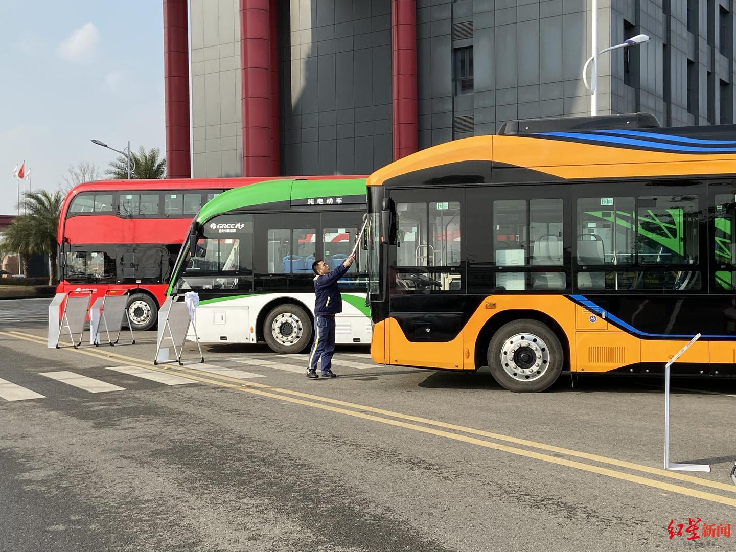 ▲新能源车 图据成都格力钛新能源有限公司