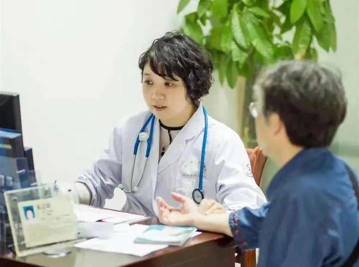 鼻子上的小疙瘩越长越大，还破溃化脓了！一查竟是肺癌皮肤转移休闲区蓝鸢梦想 - Www.slyday.coM