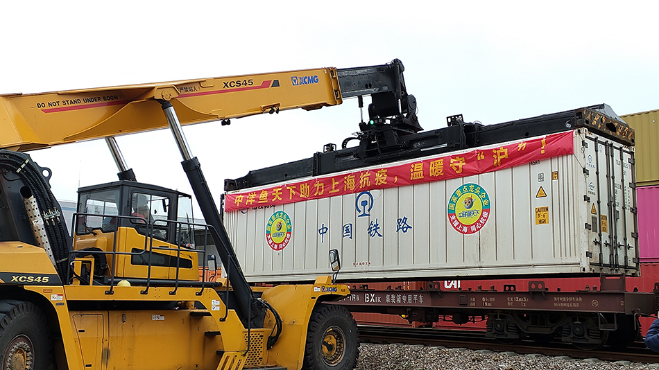 半个月来，铁路运抵上海的保供物资已达47386吨