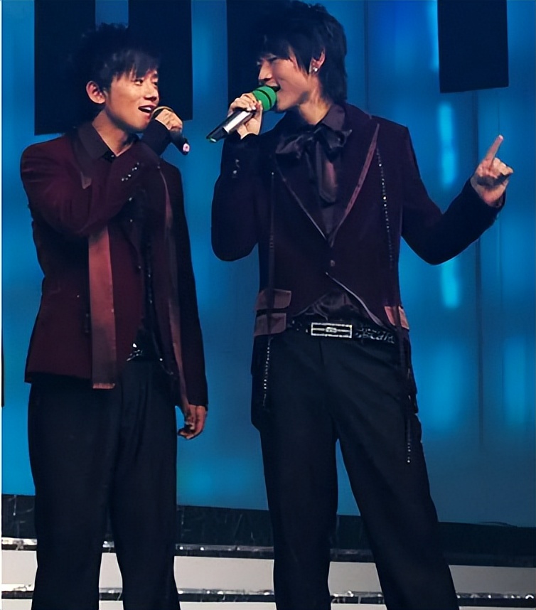 07届快男录真人秀冠亚军陈楚生苏醒都来了最红的张杰魏晨缺席