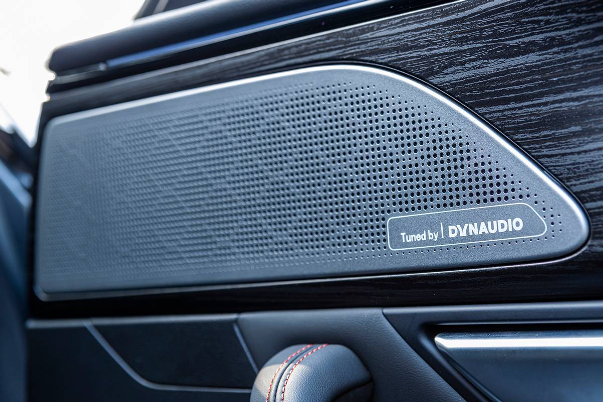 小鹏p7为何能杀出百年合资车的包围