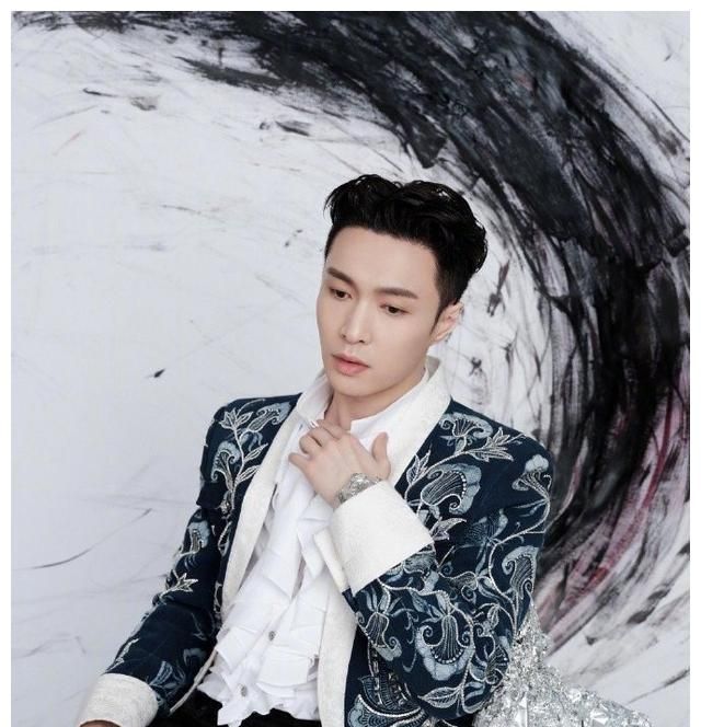 张艺兴与SM合约到期不续约,发长文感慨,疑似暗讽三位解约成员休闲区蓝鸢梦想 - Www.slyday.coM 张艺兴与SM合约到期不续约,发长文感慨,疑似暗讽三位解约成员休闲区蓝鸢梦想 - Www.slyday.coM