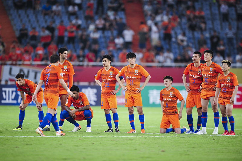 门将被球绊倒送空门!山东泰山0休闲区蓝鸢梦想 - Www.slyday.coM 门将被球绊倒送空门!山东泰山0休闲区蓝鸢梦想 - Www.slyday.coM