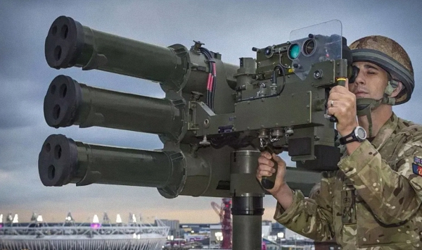  英国向乌克兰提供了“星光”便携式防空导弹，该导弹击落了一架俄军米-28武装直升机。