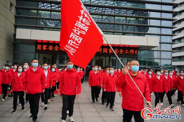 “守沪者联盟”丨重庆援沪医疗队1567人出发前往上海休闲区蓝鸢梦想 - Www.slyday.coM