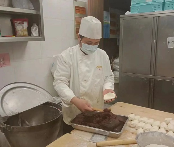 老字号童涵春堂、德兴菜馆陆续复工 保障上海居民吃饭买药休闲区蓝鸢梦想 - Www.slyday.coM