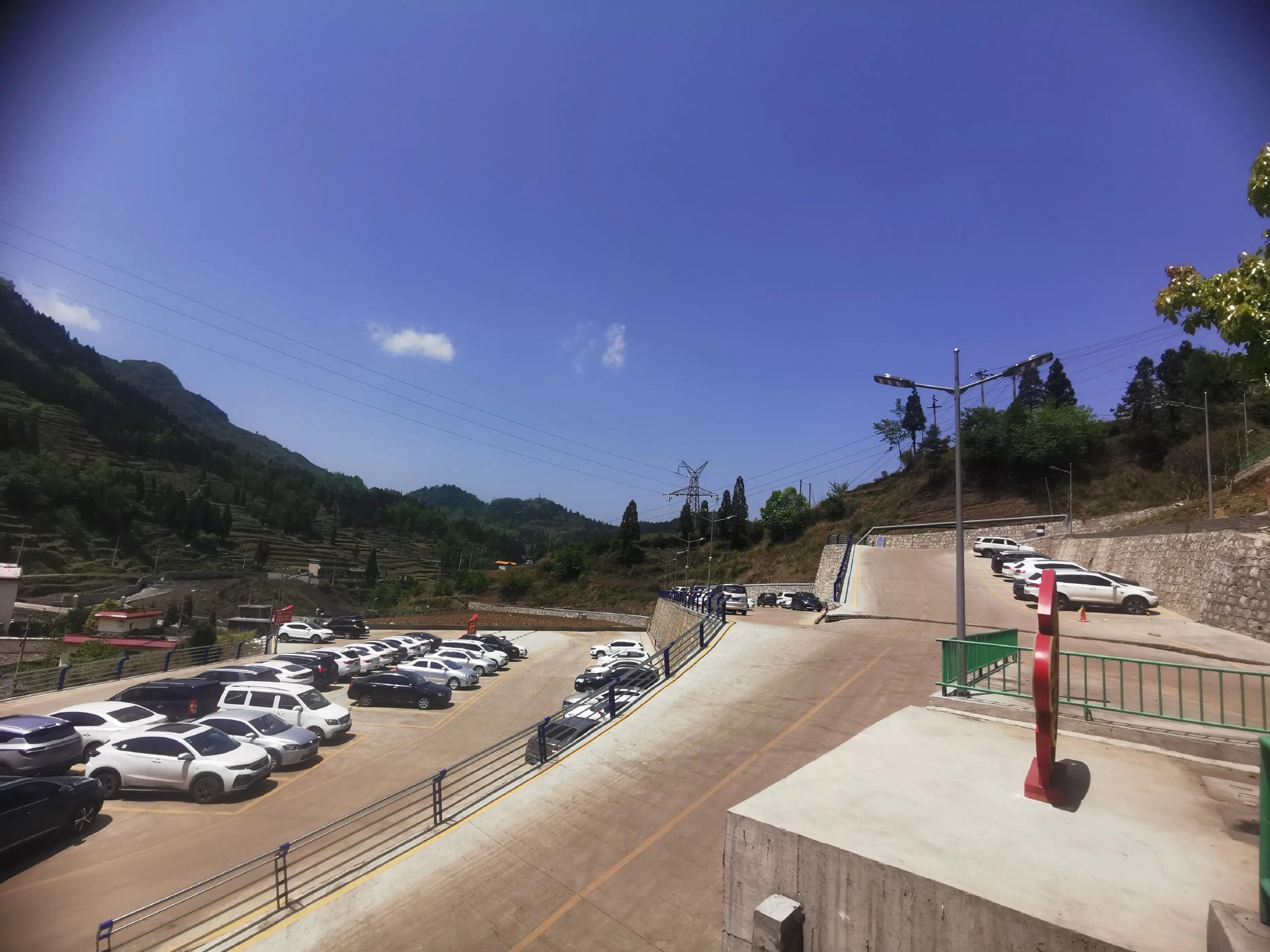 土城矿采煤三区亮化工程让采区靓起来|停车场|职工|巷道|盘江|瓦斯_新浪新闻