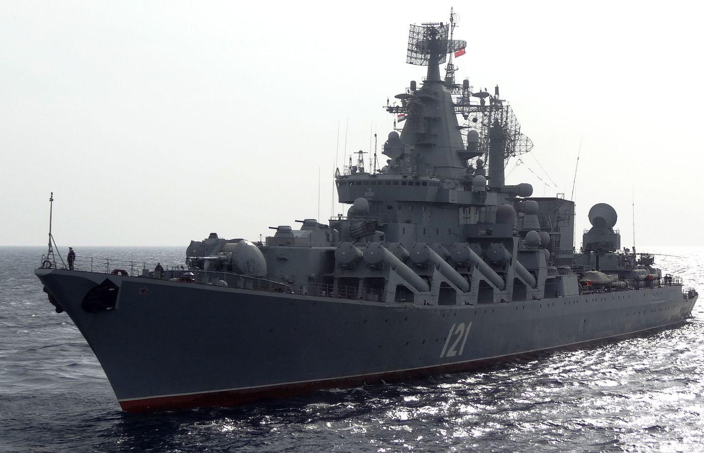 俄军新锐军舰又被乌克兰击沉？视频假的离谱，涉事三方均不承认