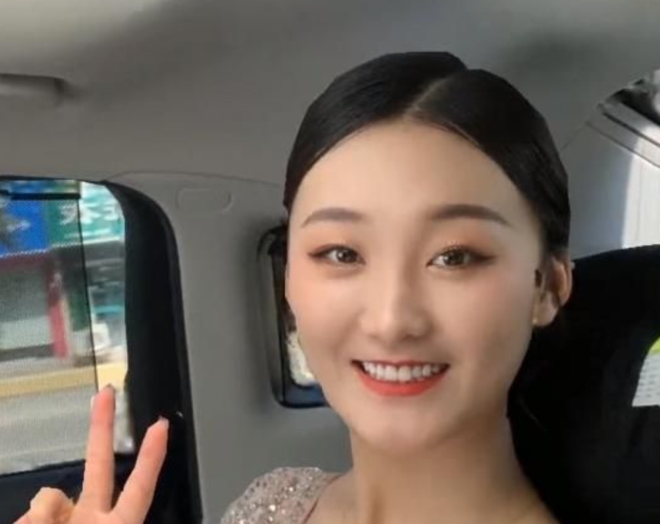 陈亚男新人设又崩塌，做志愿者被指摆拍，送粉丝蛋糕却变亲戚休闲区蓝鸢梦想 - Www.slyday.coM