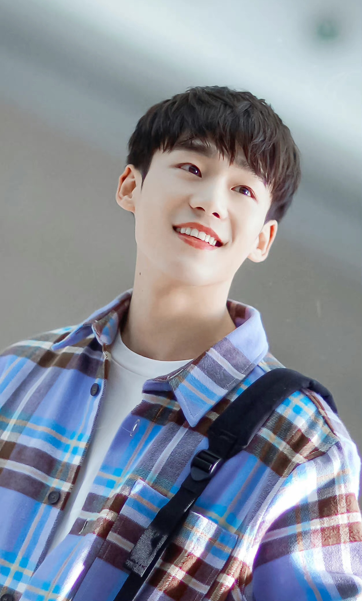 剧里谈起了姐弟恋,形象阳光笑容很治愈|姐弟恋|形象|谢兴阳_新浪新闻