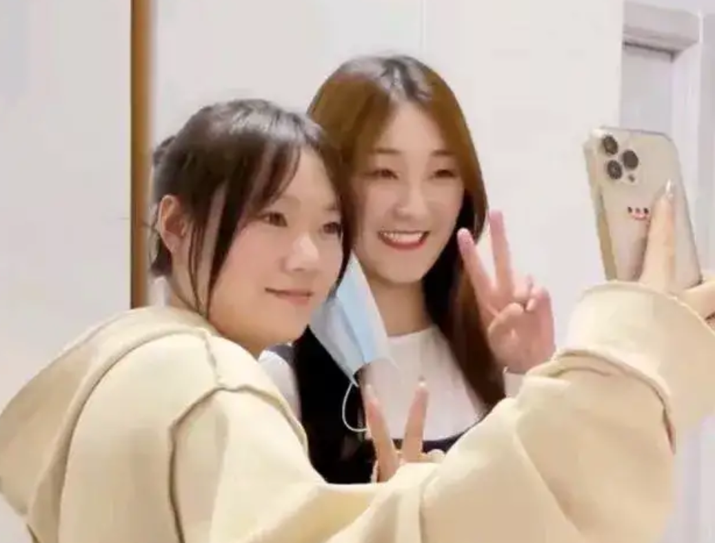 陈亚男新人设又崩塌，做志愿者被指摆拍，送粉丝蛋糕却变亲戚休闲区蓝鸢梦想 - Www.slyday.coM