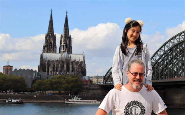 爸爸6位萌娃变美少女有人定居国外有人12岁演话剧女主角