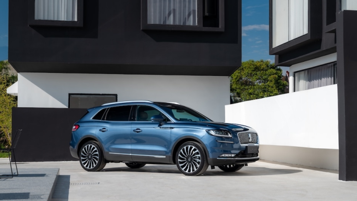 进口豪华车国产化后值得买吗？看完这三款车，你或许会有答案