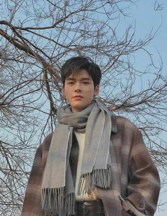 翟志刚王亚平叶光富回地球，龚俊赵丽颖致敬，tfboys热巴发文祝贺休闲区蓝鸢梦想 - Www.slyday.coM