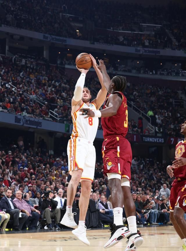 特雷杨38+9暴走,老鹰14分逆转淘汰骑士!卡佩拉伤退,加兰德21+9休闲区蓝鸢梦想 - Www.slyday.coM 特雷杨38+9暴走,老鹰14分逆转淘汰骑士!卡佩拉伤退,加兰德21+9休闲区蓝鸢梦想 - Www.slyday.coM