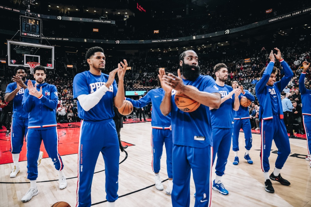 3年11亿美元你终于适应哈登76人上限并不是恩比德或马克西