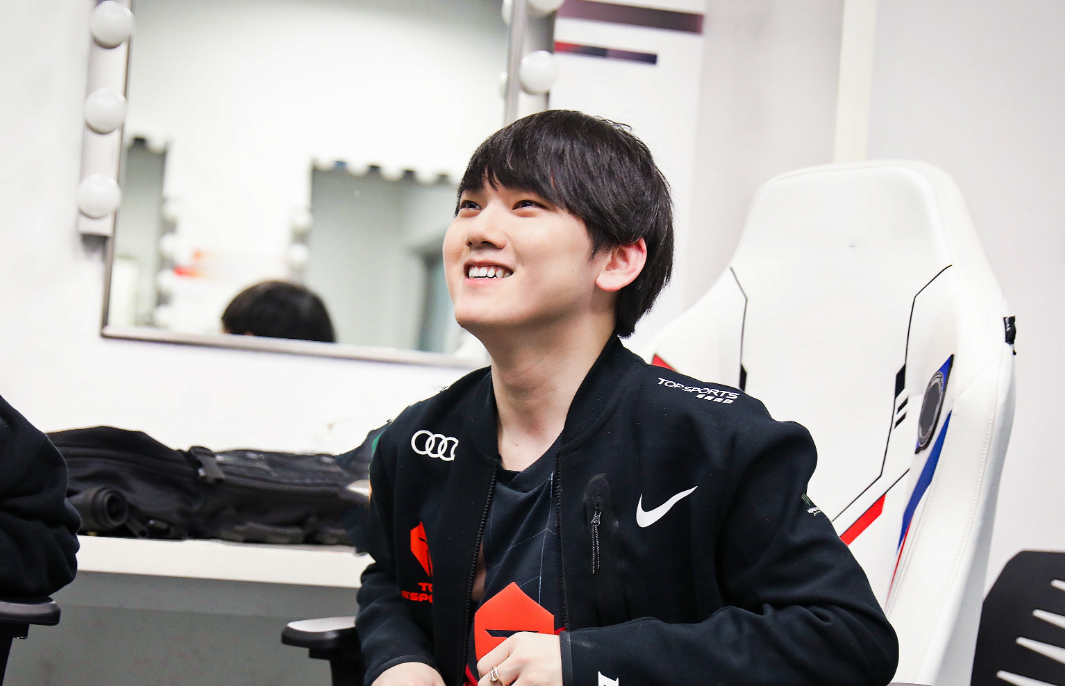 胜者组决赛预测！记得认为滔搏能横扫，仅AJ、957看好RNG休闲区蓝鸢梦想 - Www.slyday.coM