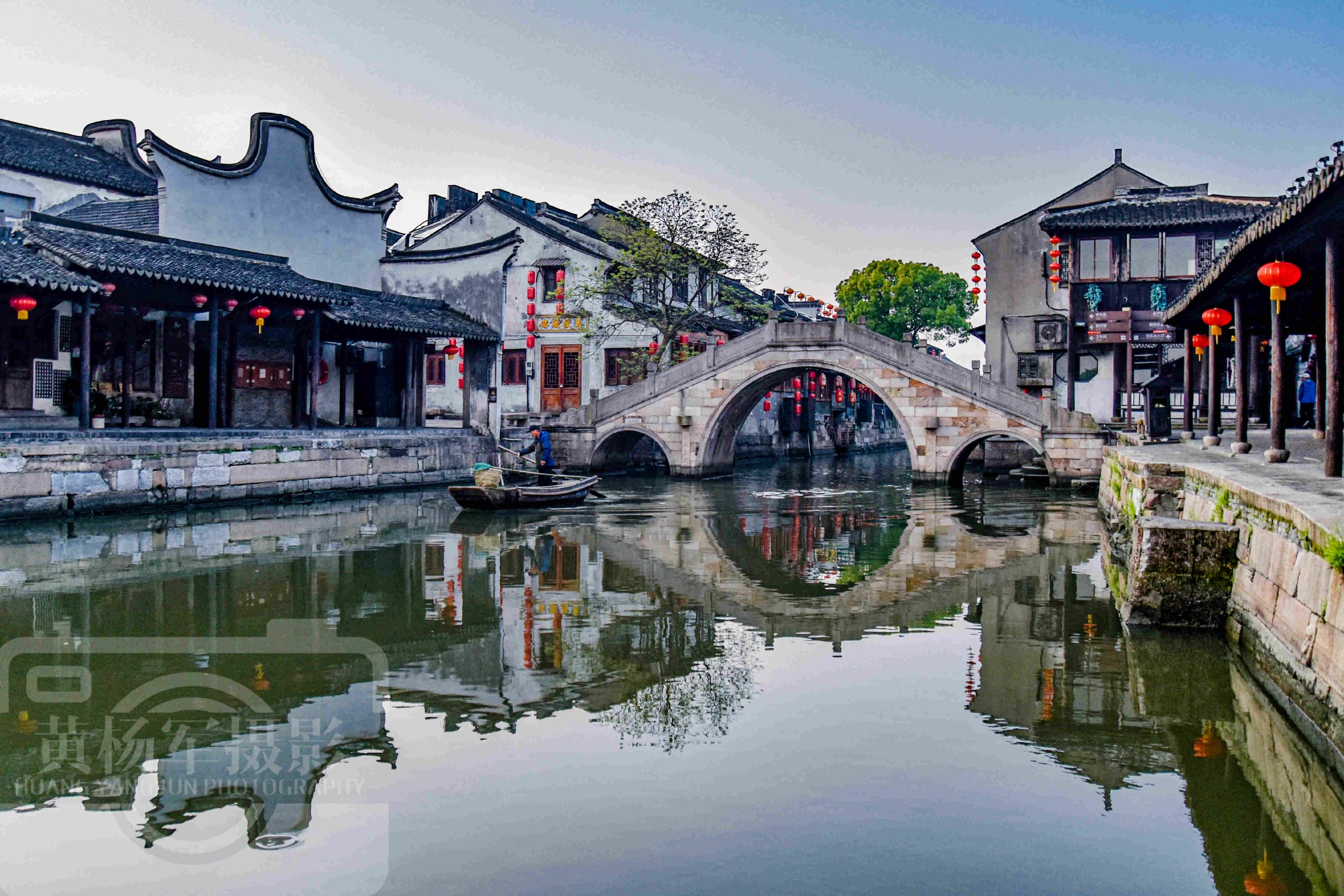 中国最适合漫游的小镇嘉兴西塘古镇,有"吴根越角"之称,四月春光烂漫