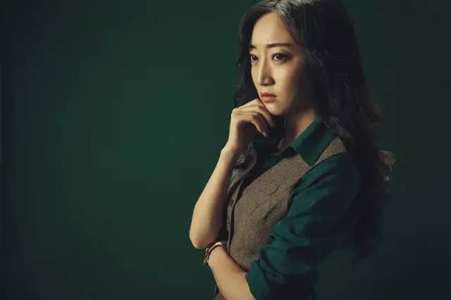 演员方面,挑大梁的是"邵半仙"(邵庄)与"小宝"杨羽,同时剧组的很多御用