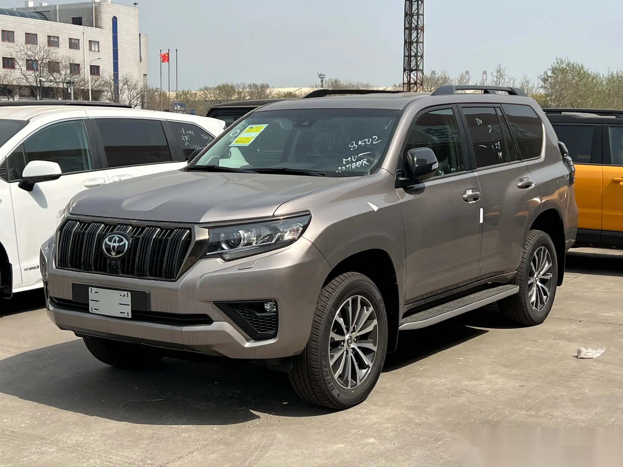 作为丰田汽车的经典车型之一,该车可谓是畅销全球,在国内也是备受众多