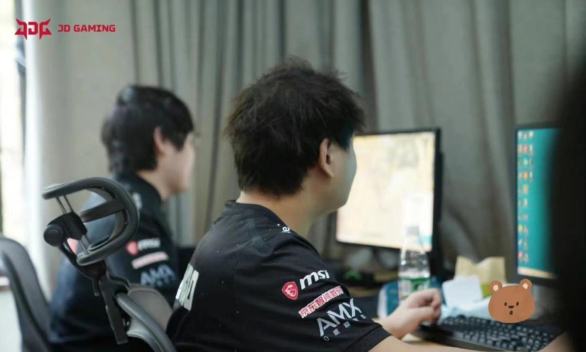 V5进入败者组决赛,TES与RNG争夺先机,V5有机会夺冠吗?休闲区蓝鸢梦想 - Www.slyday.coM V5进入败者组决赛,TES与RNG争夺先机,V5有机会夺冠吗?休闲区蓝鸢梦想 - Www.slyday.coM