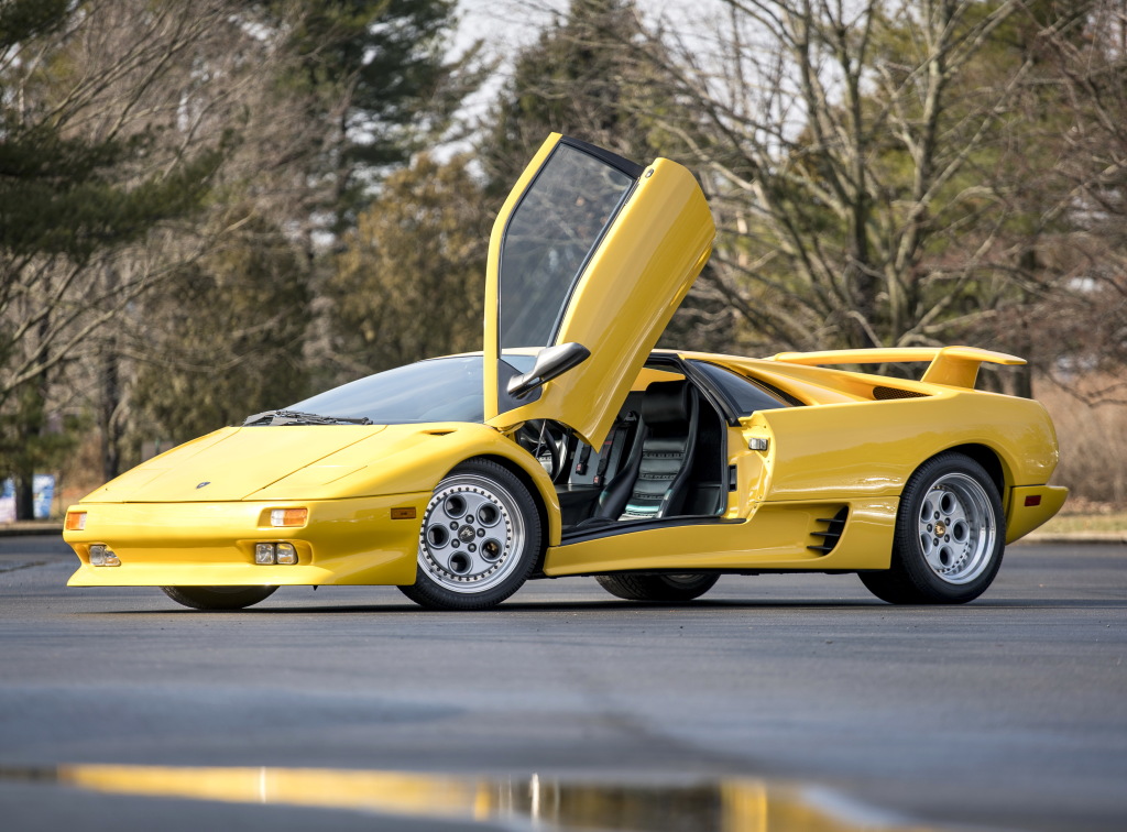 兰博基尼aventador正式停产带你回顾兰博基尼历代旗舰跑车