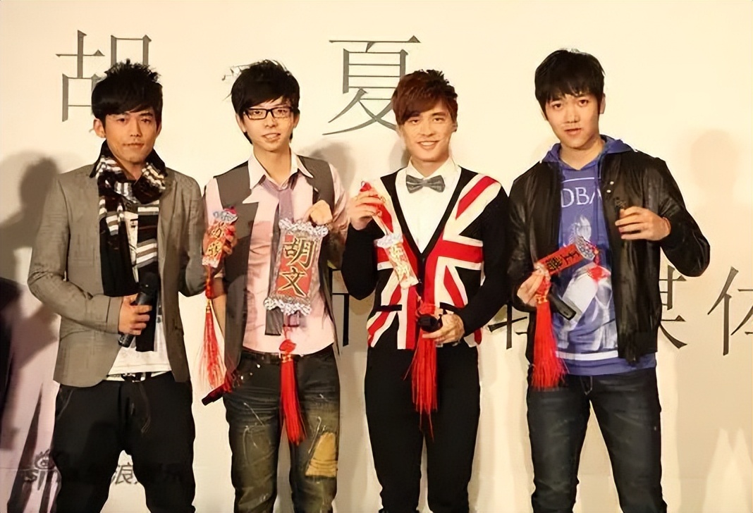 07快男重聚少男变成了再就业男团更有娱乐圈的沉浮记