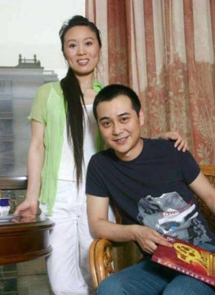 当红时下嫁小15岁丈夫,现在57岁生活不尽人意|黄梅戏|吴琼|李白_新浪