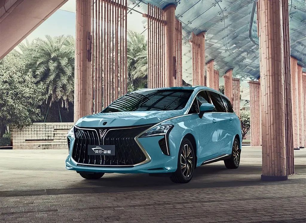 明明只是七座MPV，却起了个我们买不起的名字！休闲区蓝鸢梦想 - Www.slyday.coM