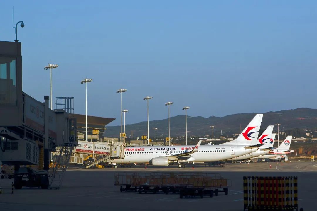 i 关注|东航恢复波音737-800机型商业运营|云南省|昆明市|飞机_新浪