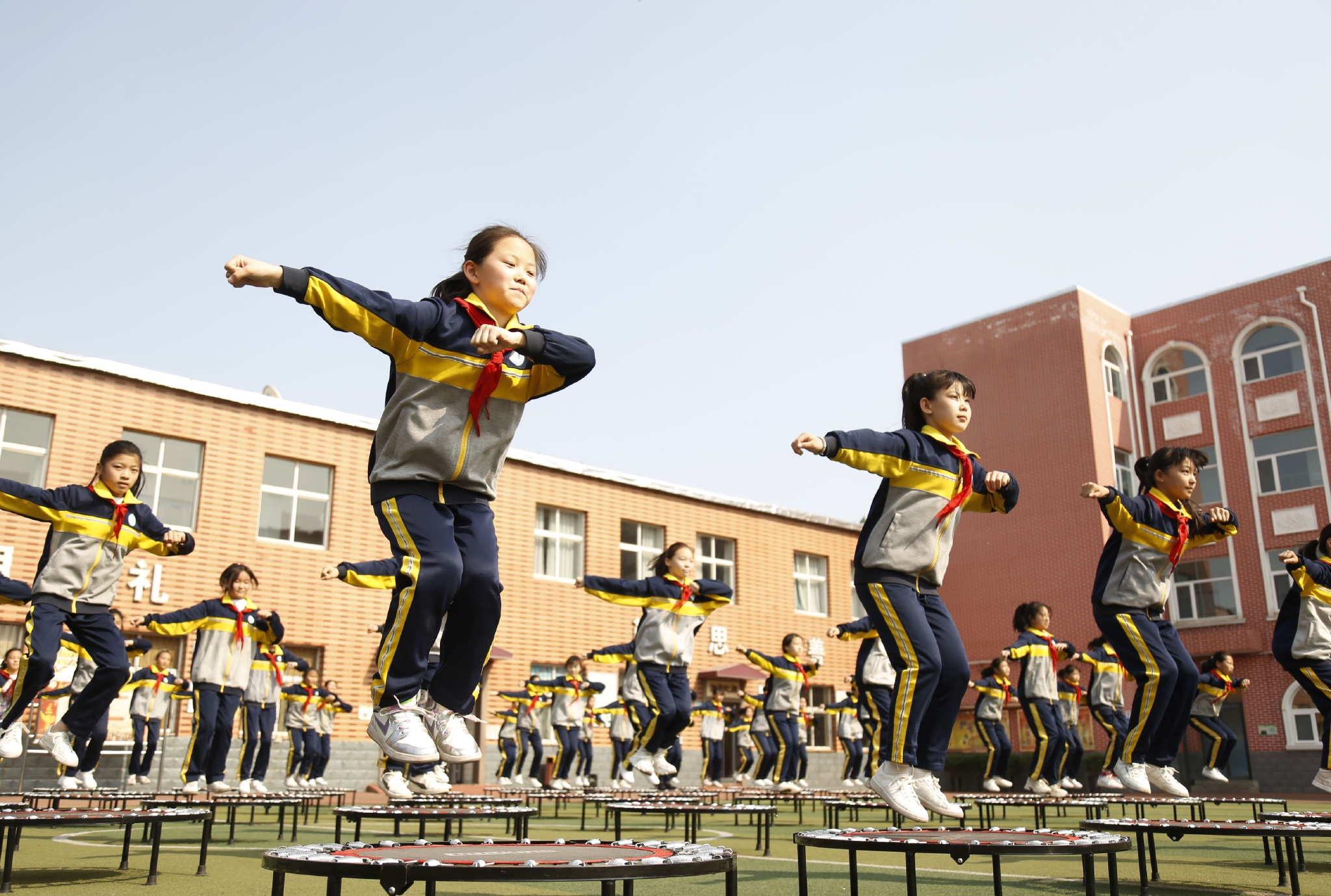 春日里的多彩体育活动