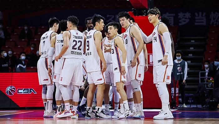 cba上海男篮四强收官久事体育运作三年进步明显