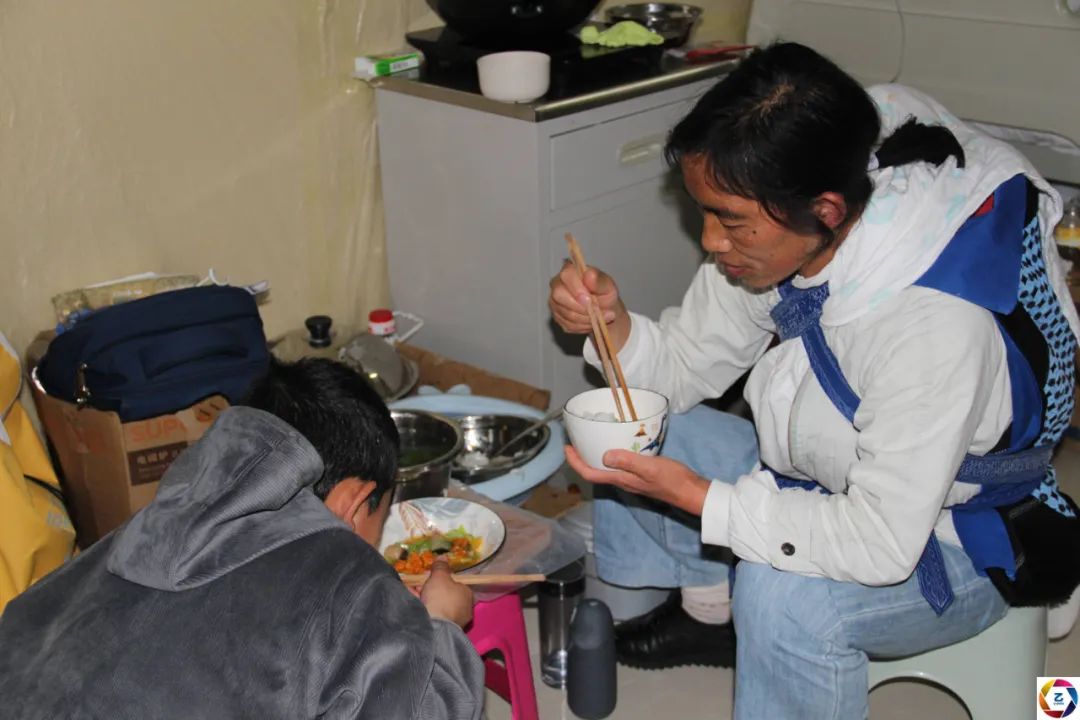 残疾妈妈将8个月大儿子放在学步车上，一转身工夫，毁了孩子一生休闲区蓝鸢梦想 - Www.slyday.coM