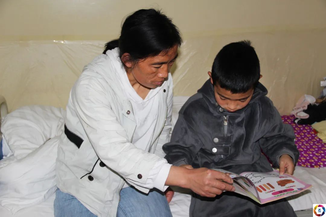 残疾妈妈将8个月大儿子放在学步车上，一转身工夫，毁了孩子一生休闲区蓝鸢梦想 - Www.slyday.coM