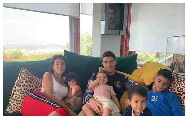 C罗和乔治娜的龙凤胎之子不幸夭折休闲区蓝鸢梦想 - Www.slyday.coM C罗和乔治娜的龙凤胎之子不幸夭折休闲区蓝鸢梦想 - Www.slyday.coM