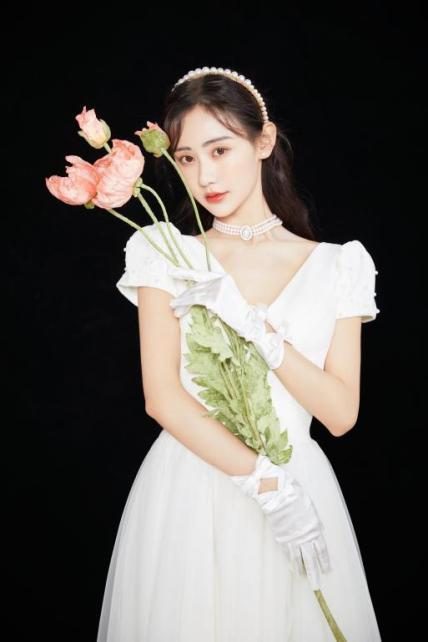 曹赛亚新剧《阿凡达达》开机 突破自身挑梁多面女主