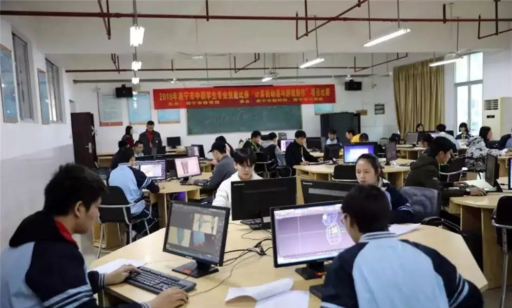 被“中考分流”的职校生，毕业后就业如何？过来人表示很心酸休闲区蓝鸢梦想 - Www.slyday.coM