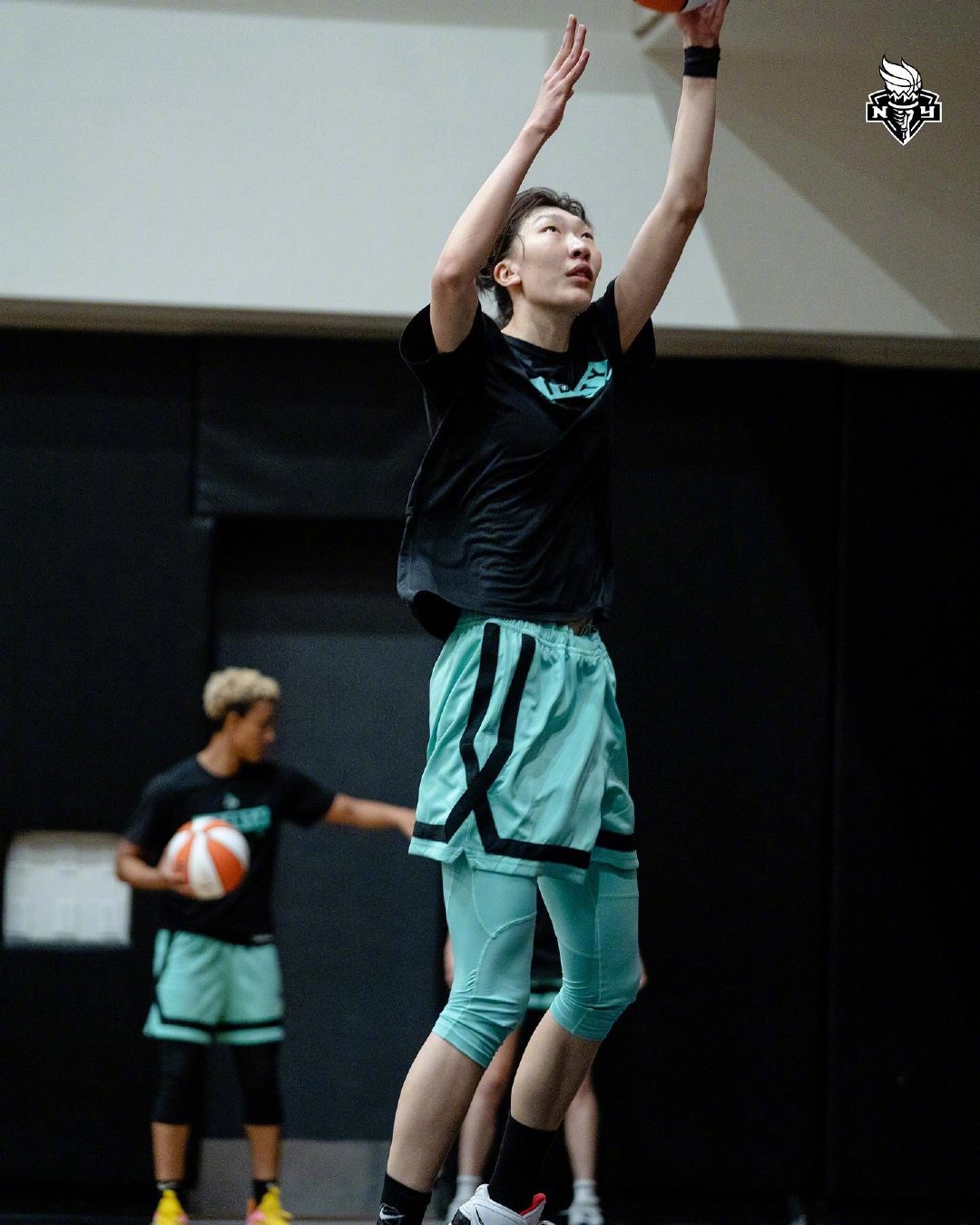 四川女篮官方宣布……|四川女篮|韩旭|wnba_新浪新闻