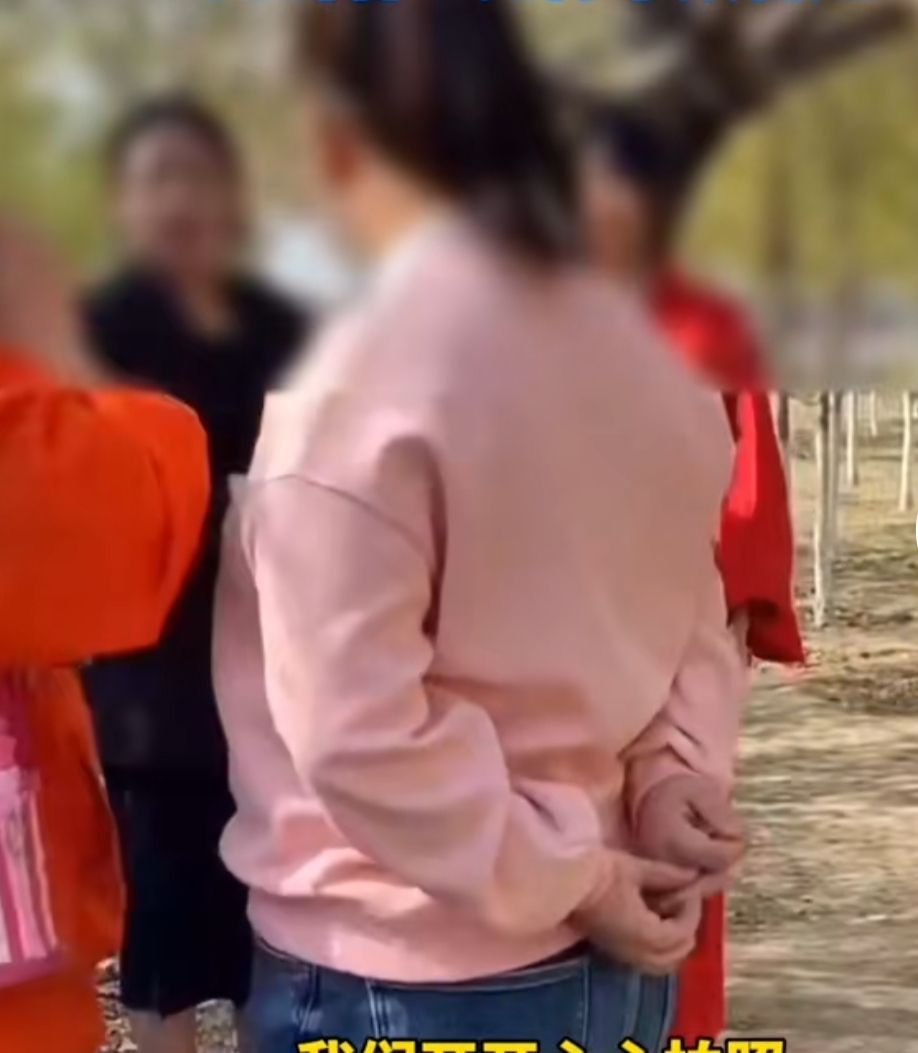 辽宁一女生穿和服公园拍照引争议，目击者称不合适，网友不淡定了休闲区蓝鸢梦想 - Www.slyday.coM